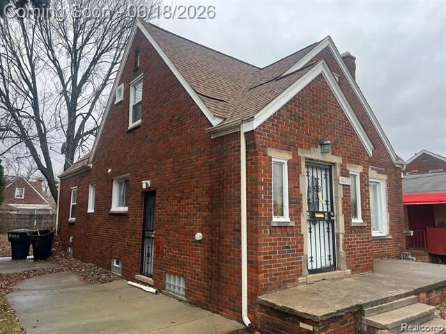 Property Photo:  18693 Whitcomb Street  MI 48235 