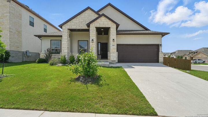 Property Photo:  1606 Folk Victorian  TX 78132 