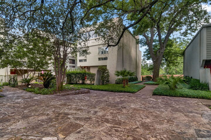 Property Photo: 3102 Eisenhauer Rd D 28 TX 78209