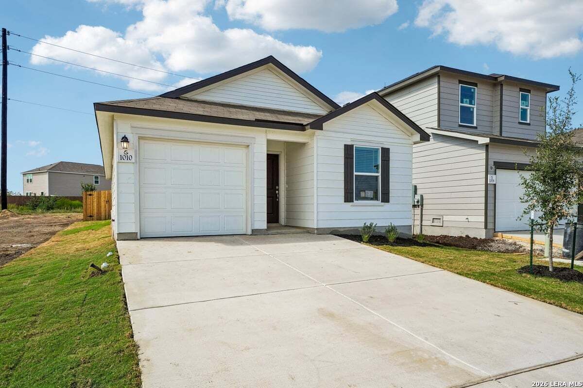 Property Photo: 1010 Tranchet Trail TX 78221