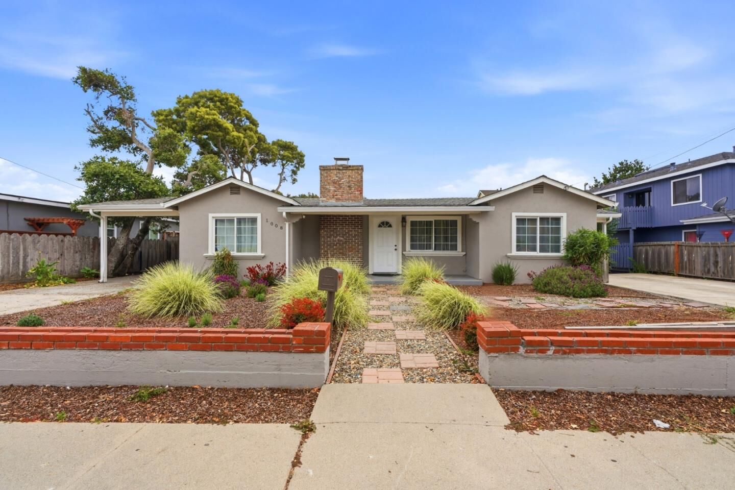 Property Photo: 1008 Hamilton Avenue CA 93955