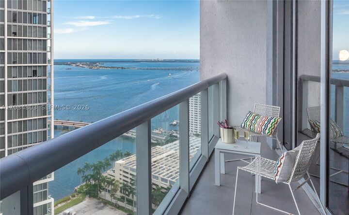 Property Photo: 485 Brickell Ave 3211 FL 33131