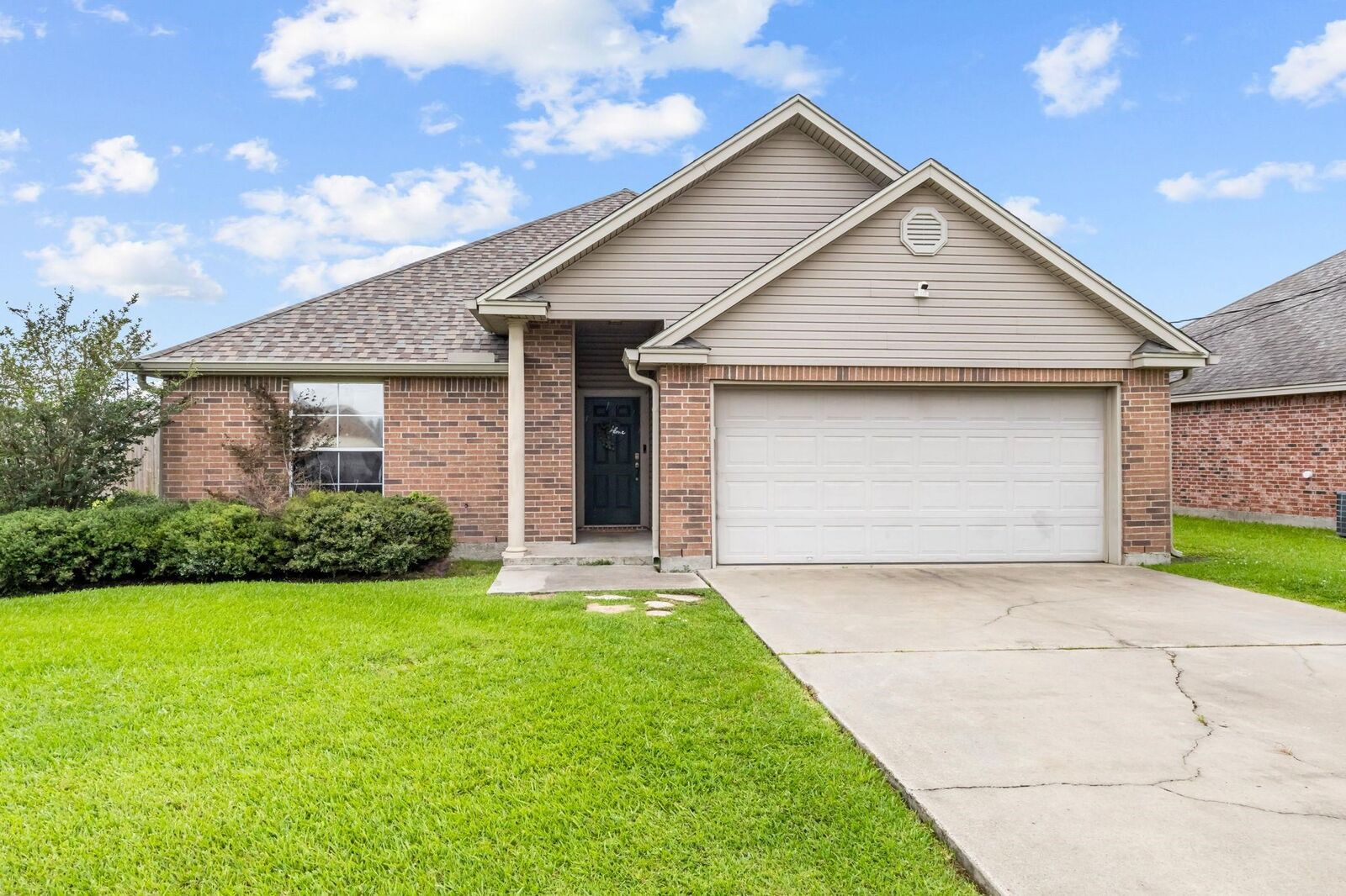 Property Photo:  5660 Samantha Lane  TX 77657 