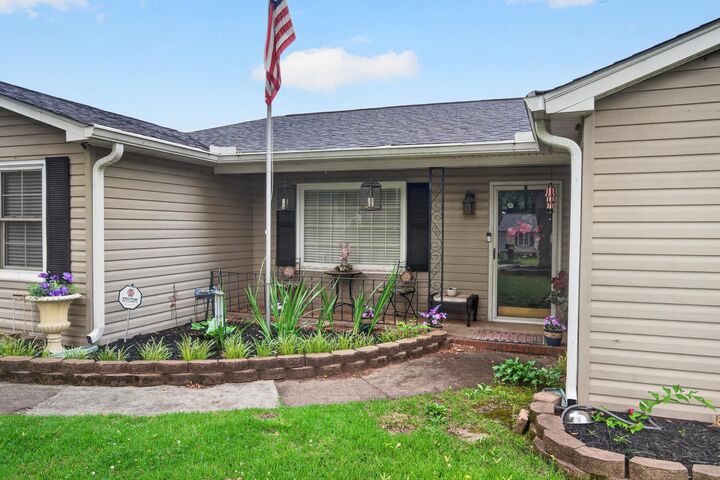Property Photo:  106 Baldwin Circle  SC 29662-1804 