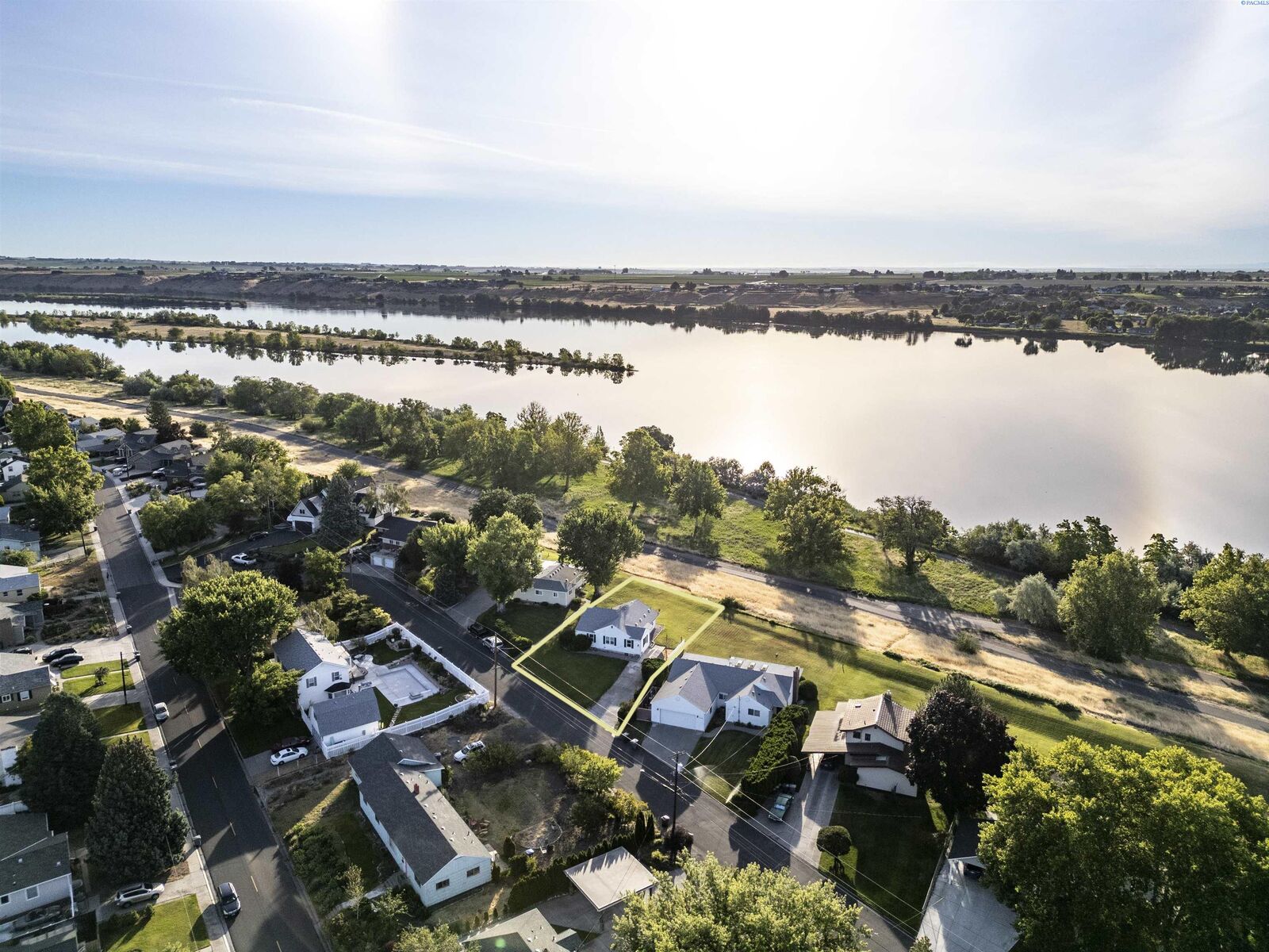 Property Photo:  1730 Gaillard Place  WA 99354 