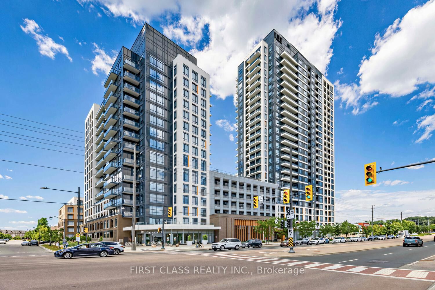 Property Photo:  7950 Bathurst Street 1111  ON L4J 0L4 