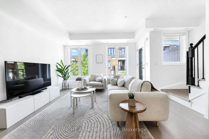 Property Photo:  10 Carnation Avenue 15  ON M8V 0B8 