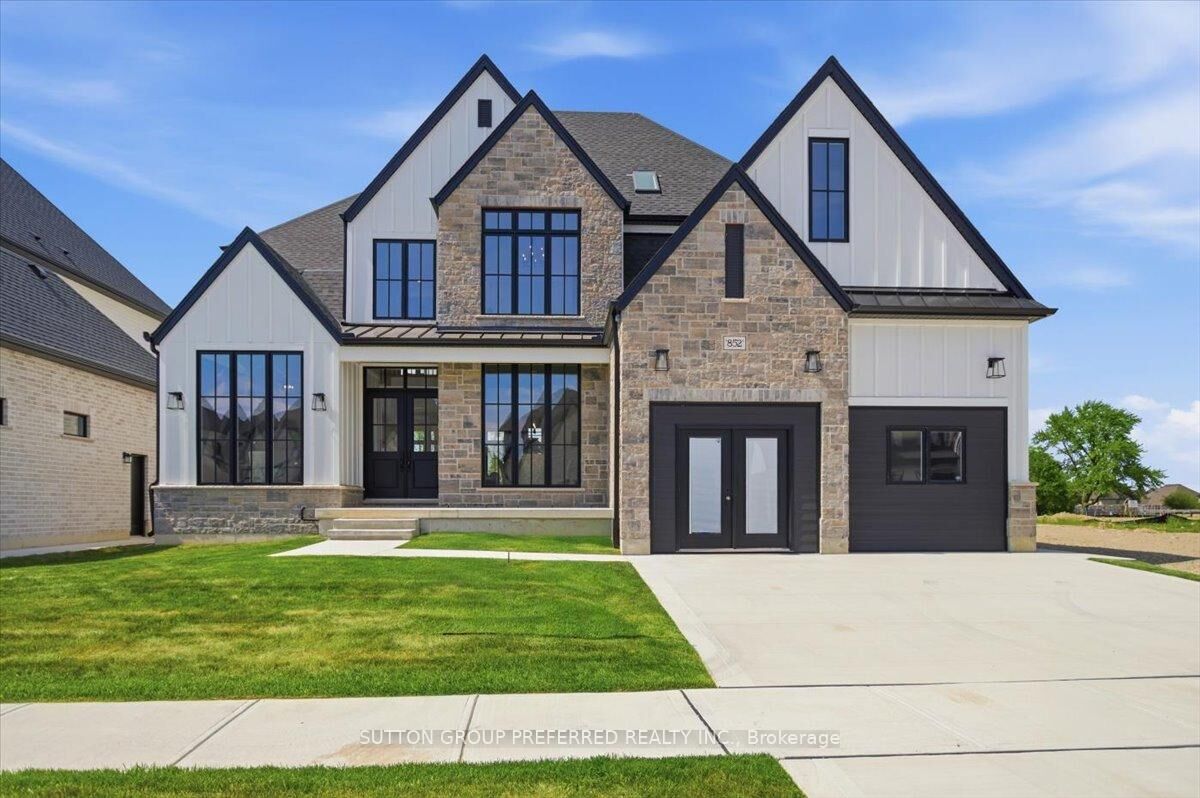 Property Photo: 852 Eagletrace Drive ON N6G 3X9