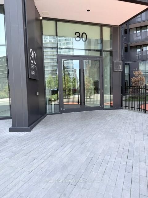 Property Photo: 30 Tretti Way 418 ON M3H 0E3
