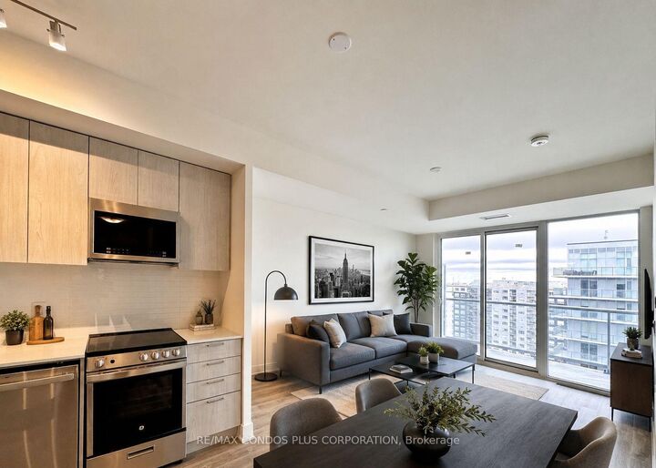 Property Photo: 185 Deerfield Road 1302 ON L3Y 0G7