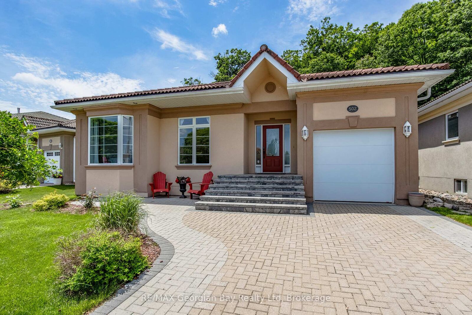 Property Photo:  502 Aberdeen Boulevard  ON L4R 5L9 