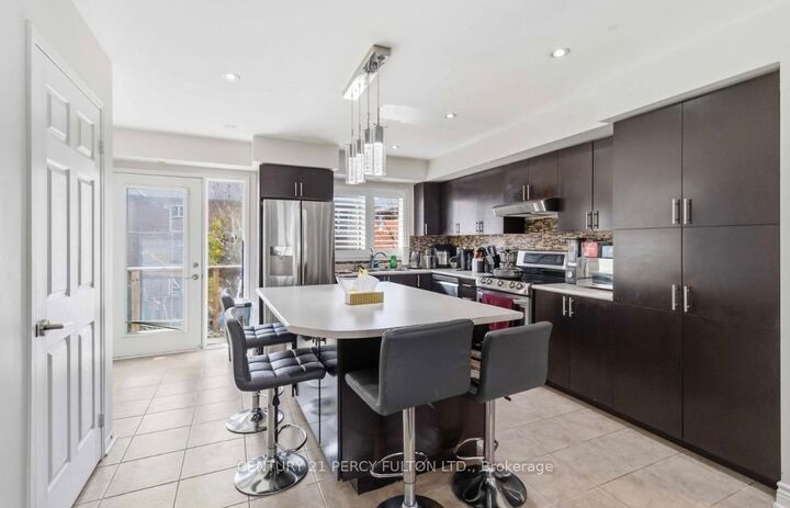 Property Photo: 3050 Erin Centre Boulevard 67 ON L5M 0P5