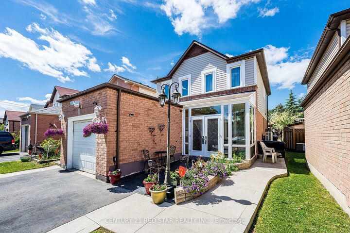 Property Photo: 52 Newdale Place ON L6S 5Z3