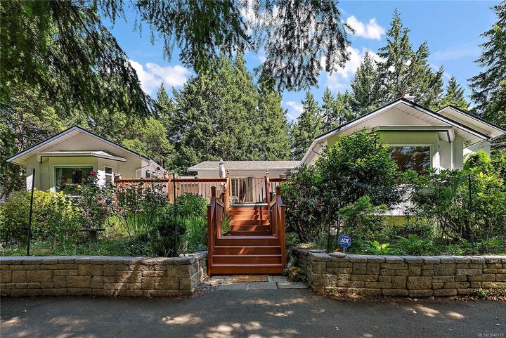 Property Photo:  816 Finlayson Arm Rd  BC V9B 6E5 