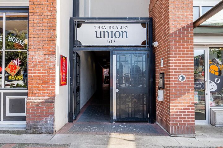 Property Photo: 517 Fisgard St #302 BC V8W 0C5