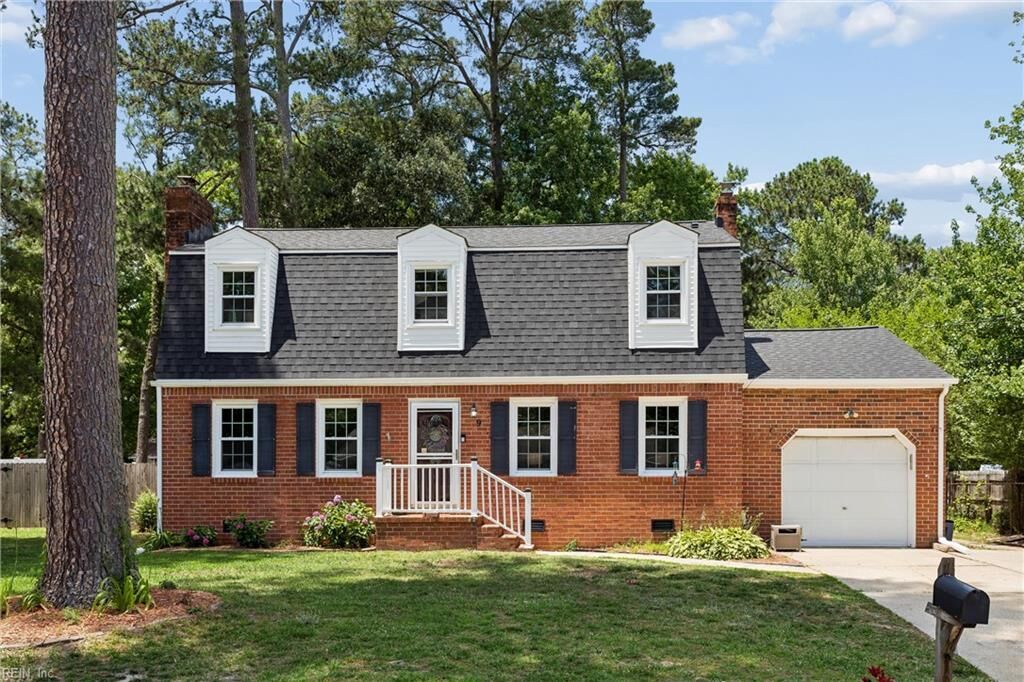 Property Photo: 9 Hansom Drive VA 23662