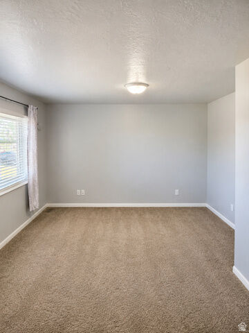 Property Photo:  372 W 400 N  UT 84078 