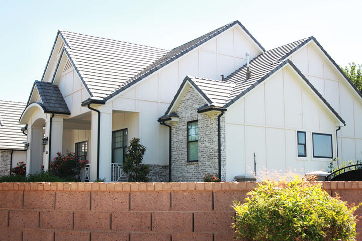 Property Photo: 684 S 990 W UT 84737