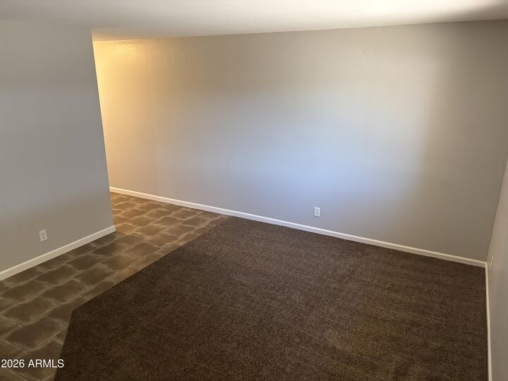 Property Photo:  315 N Horne -- # 315  AZ 85203 