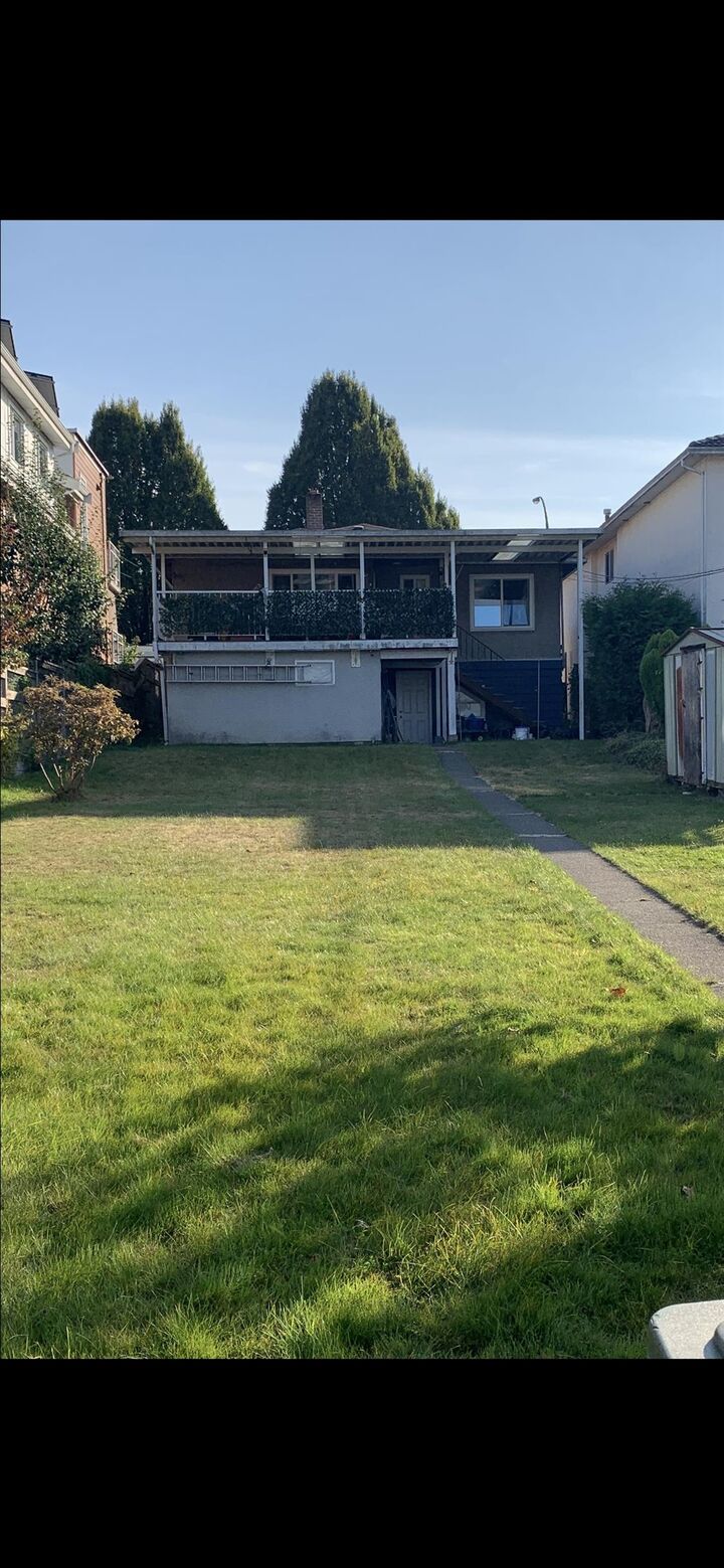 Property Photo: 1723 E 33rd Avenue BC V5N 3E3