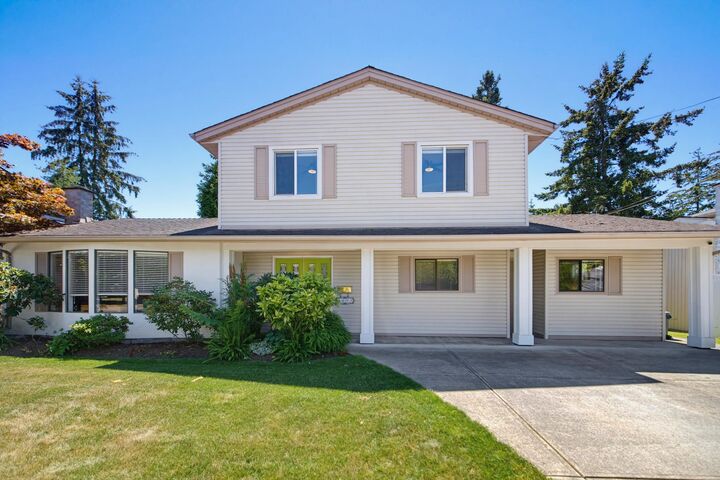 5494 50 Avenue — photo 1