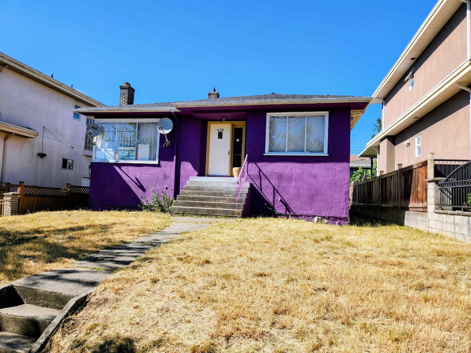 Property Photo: 429 E 50th Avenue BC V5X 1A9