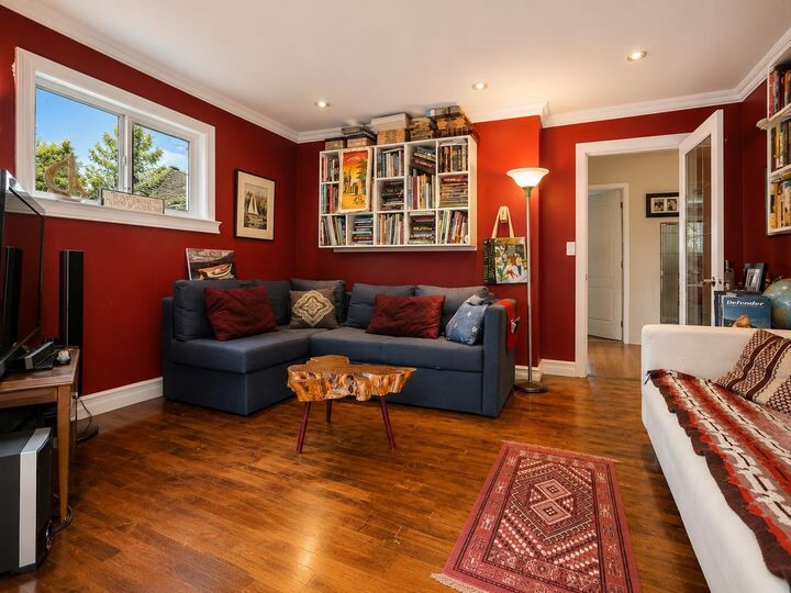 Property Photo: 923 Quadling Avenue BC V3K 2A6