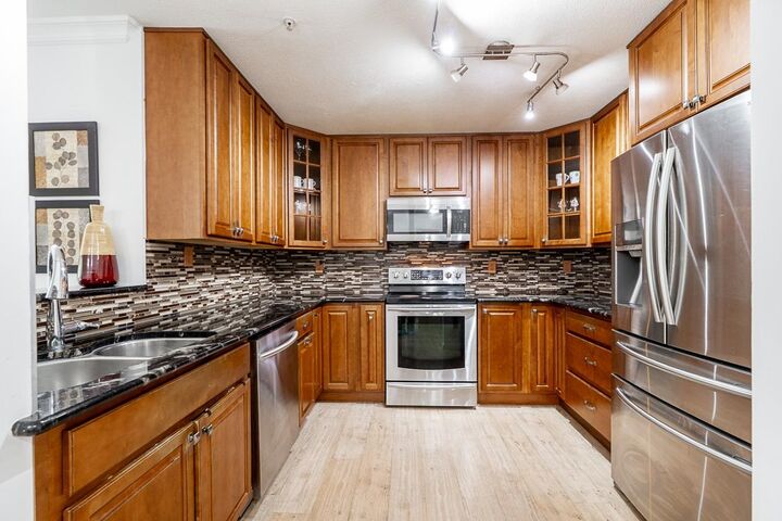 20881 56 Avenue 211 — photo 1