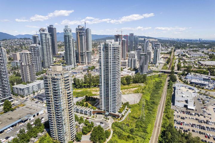 Property Photo:  2388 Madison Avenue 608  BC V5C 0K8 