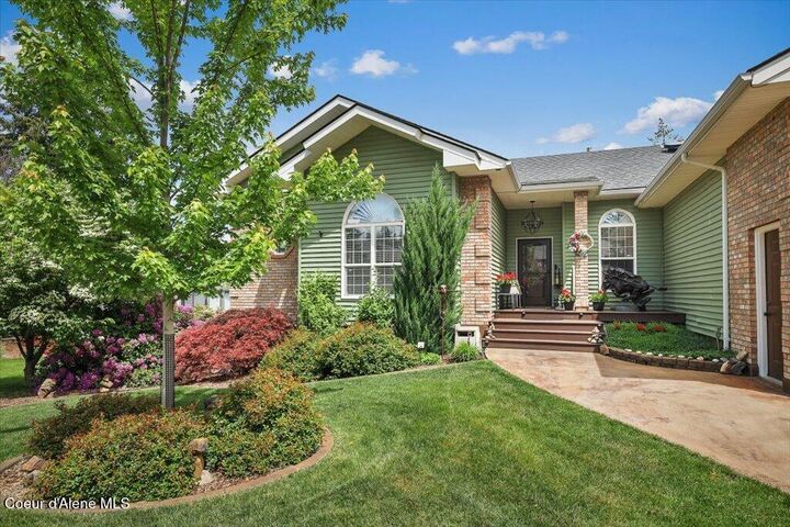 Property Photo: 1219 E Loch Haven Dr ID 83835