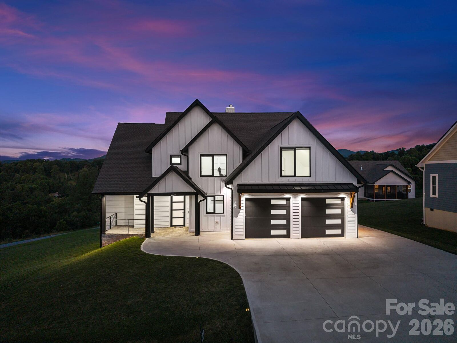 Property Photo: 1026 Hillside Ridge Road NC 28715