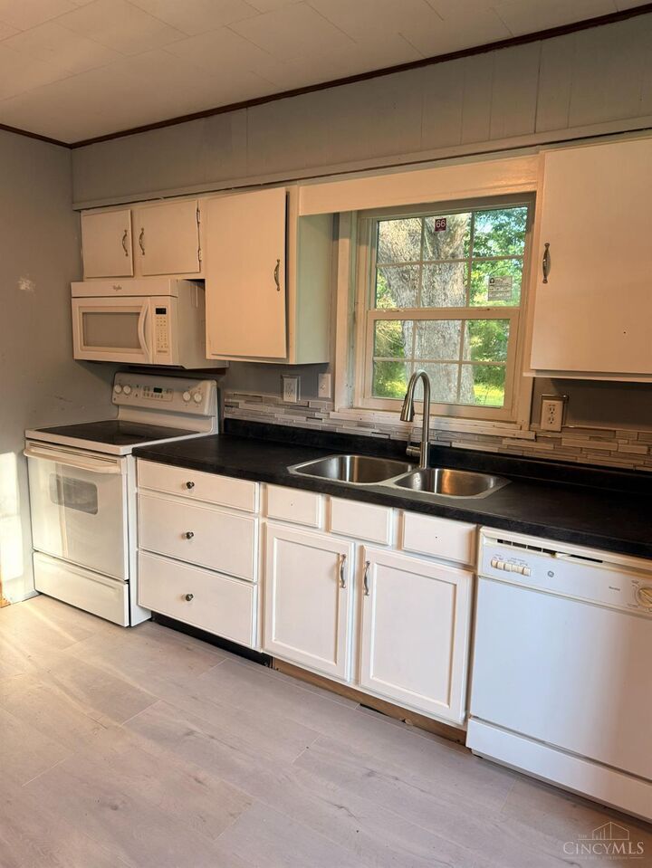 Property Photo:  61 Fifth Avenue  OH 45660 