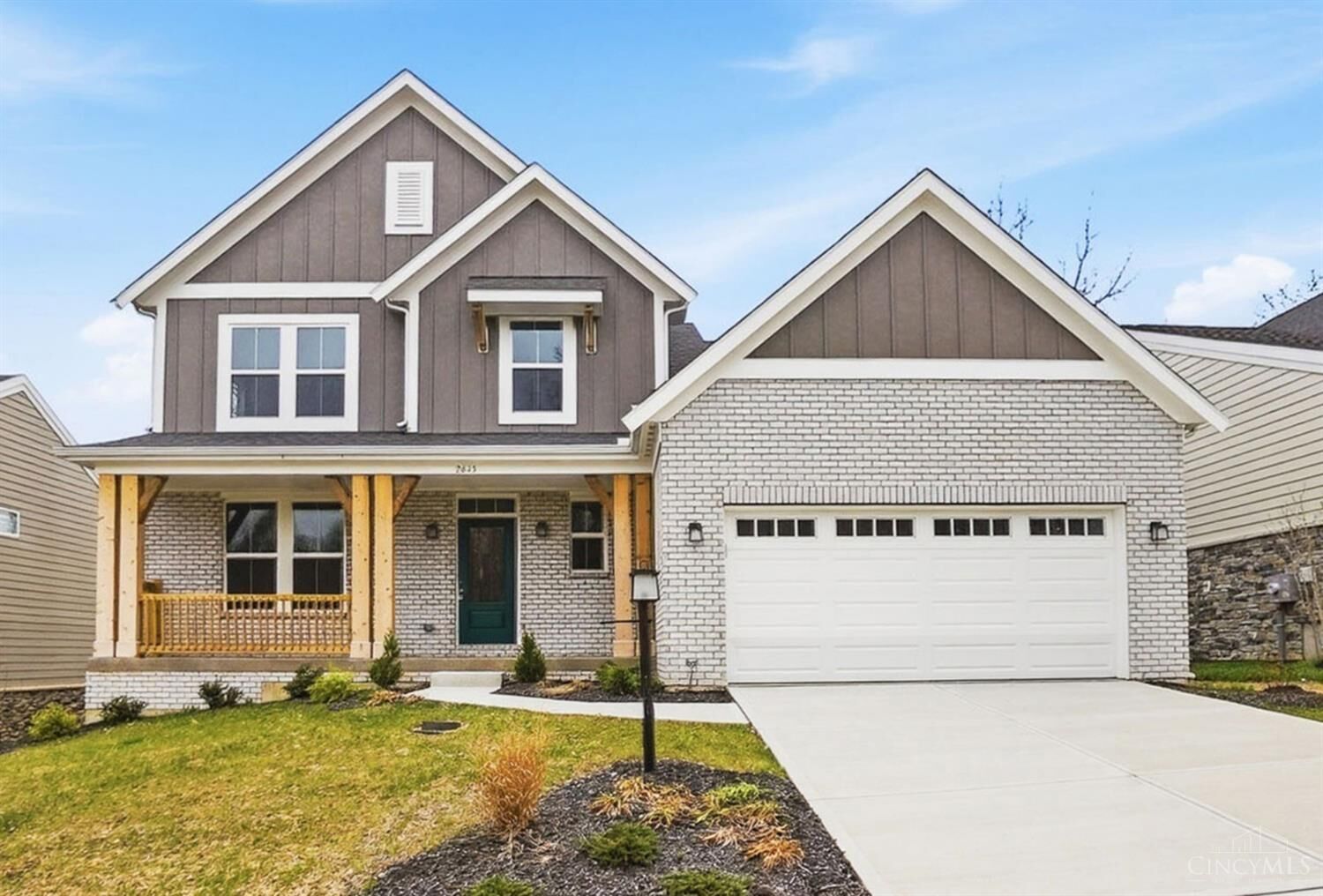Property Photo: 2615 Golden Leaf Drive OH 45431