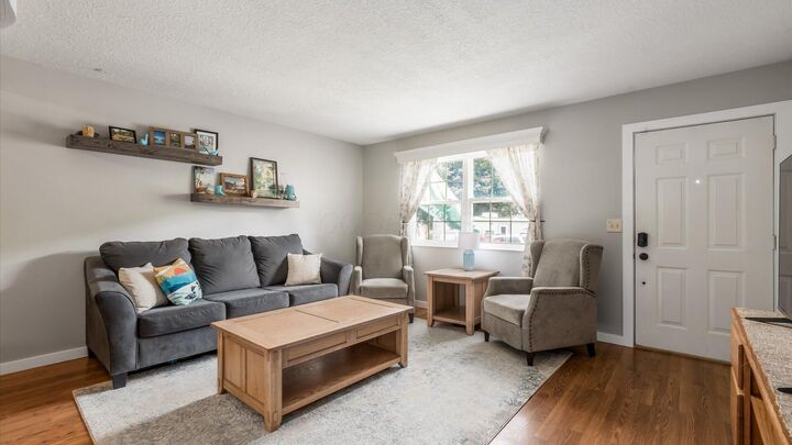 Property Photo: 637 Livingston Court OH 43056