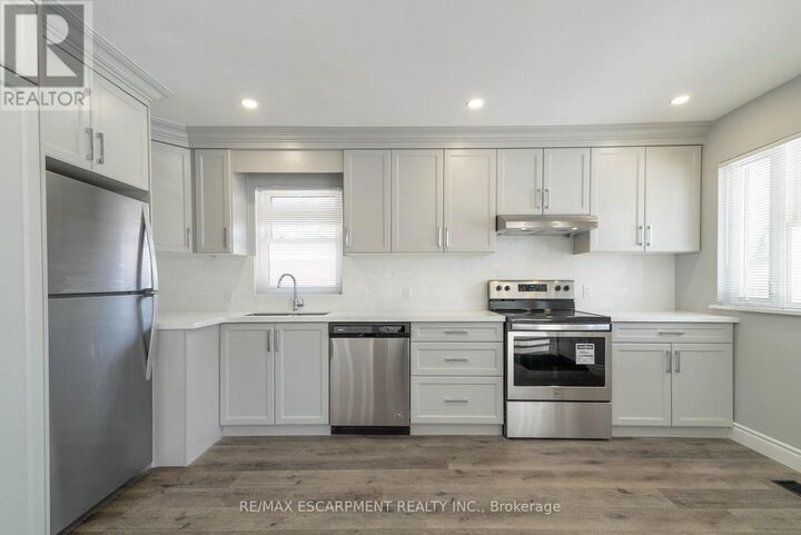 Property Photo:  196 Upper Paradise Road 1  ON L9C 5B9 