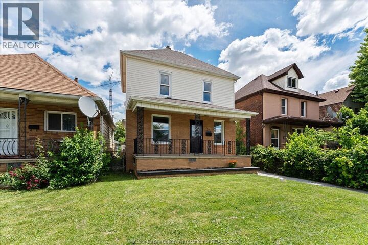 Property Photo:  866 Parent Avenue  ON N9A 2E1 
