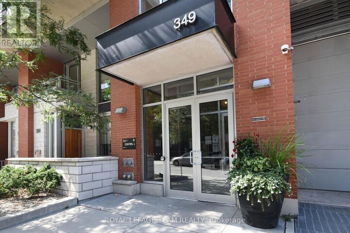 Property Photo:  349 McLeod Street 726  ON K2P 0S1 