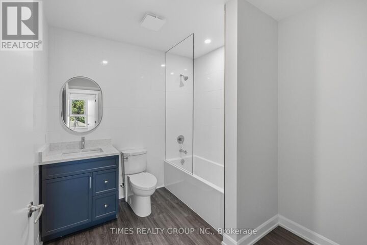 Property Photo:  369 Hunter Street West 203  ON K9H 2M5 