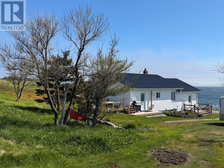 Property Photo:  10 Seaview Drive  NL A0G 2Y0 