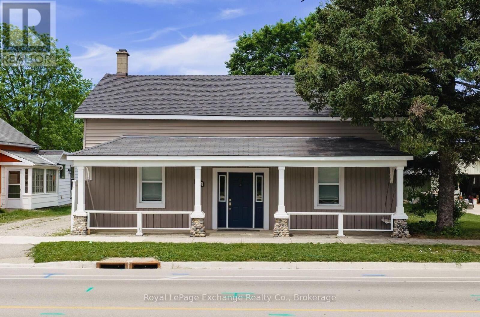 Property Photo:  544 Queen Street  ON N2Z 2H9 
