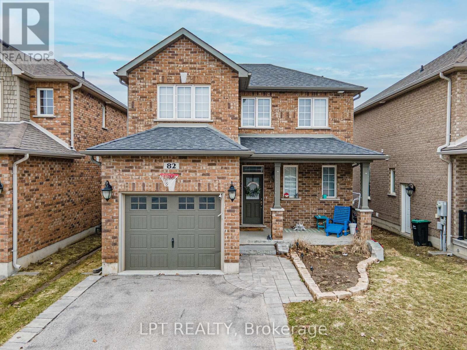 Property Photo:  82 Nathan Crescent  ON L4N 0S4 