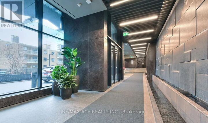 Property Photo:  110 Broadway Avenue 2213  ON M4P 1V7 