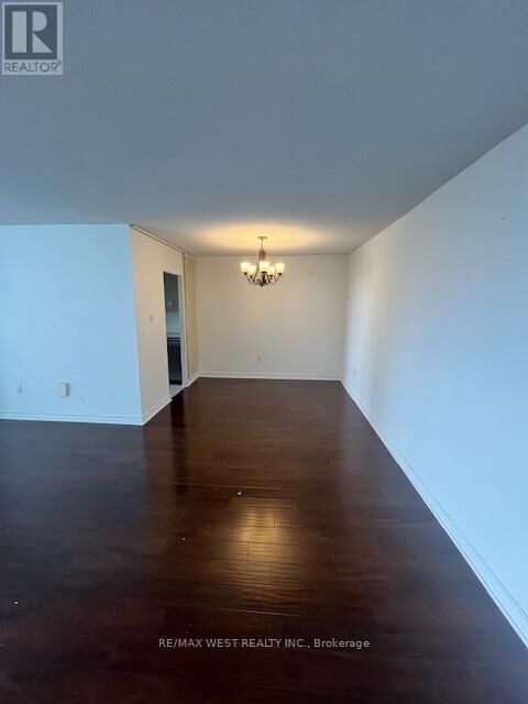 Property Photo:  205 Hilda Avenue 1207  ON M2M 4B1 