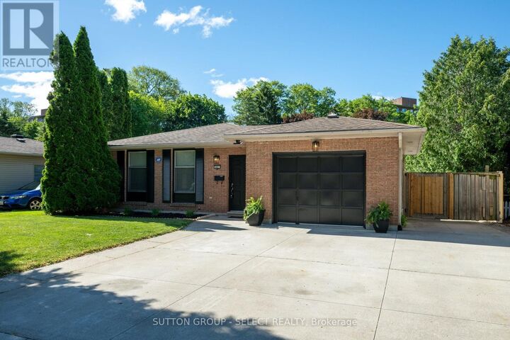 Property Photo: 661 Grenfell Drive ON N5X 2C4