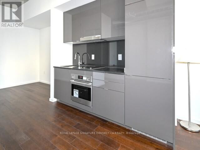 Property Photo:  21 Lawren Harris Square 910  ON M5A 0T4 