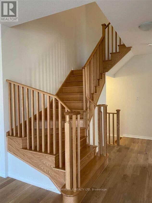 Property Photo:  147 Longboat Run West  ON N3T 0R9 