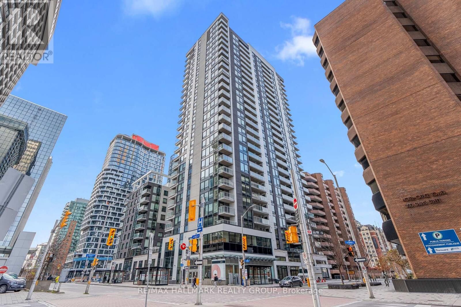 Property Photo: 340 Queen Street 1403 ON K1R 0G1