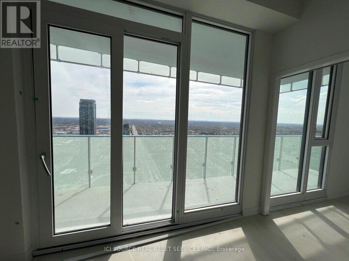 Property Photo: 3900 Confederation Parkway 3609 ON L5B 0M3