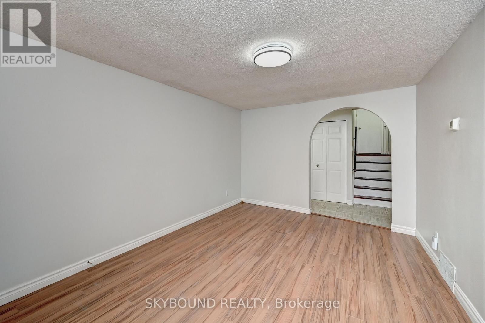 Property Photo:  48 Cluthe Crescent  ON N2P 1M8 