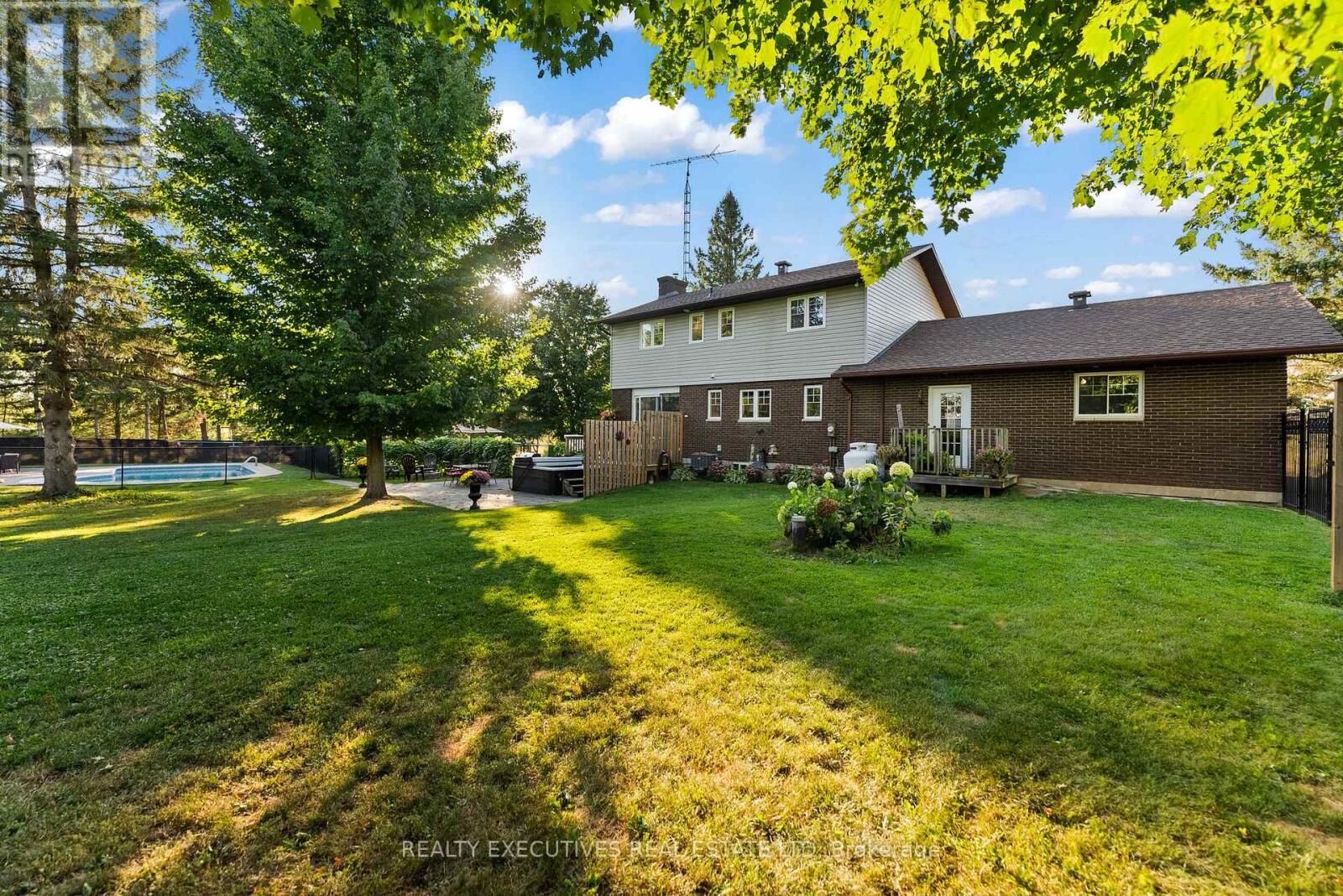 Property Photo: 28 Anglican Church Road ON K0G 1L0